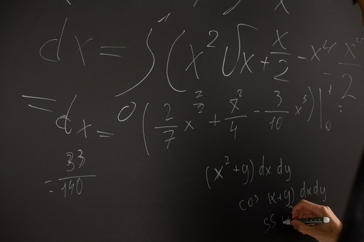 MATHS102 - Calculus II
